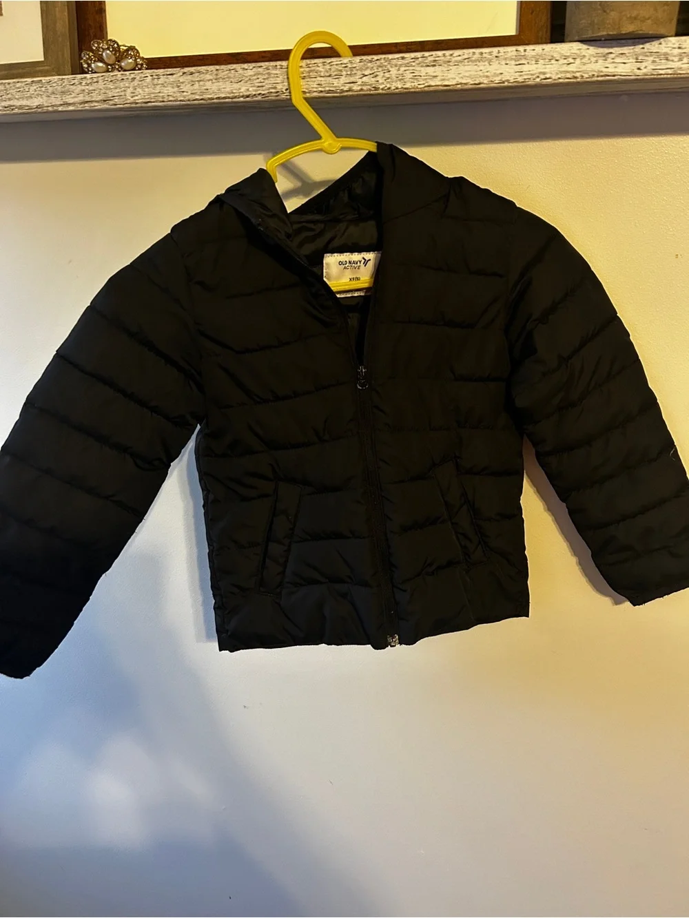 Old Navy Black Hooded Kids Puffer Jacket XS 5